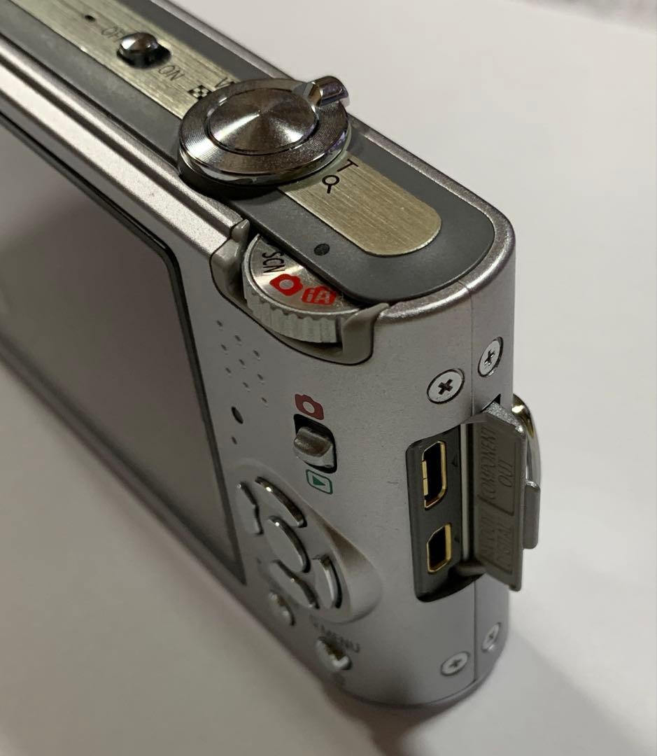 884 Panasonic DMC-FX60 シルバー　12メガピクセル