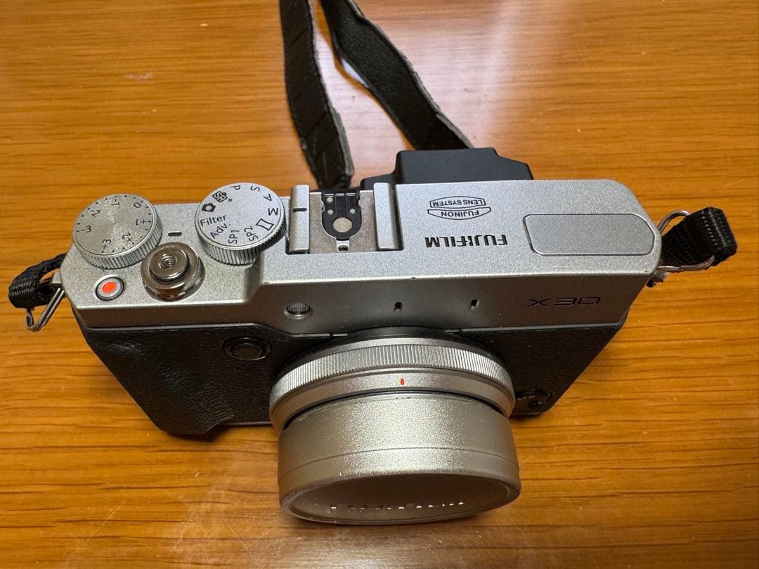 【美品】FUJIFILM X30 コンパクトデジタルカメラ