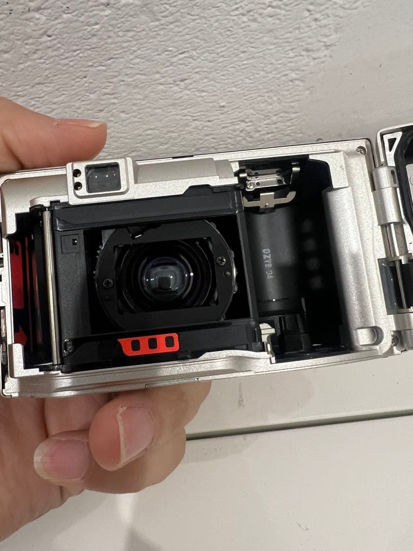 Olympus コンパクトカメラ シルバー