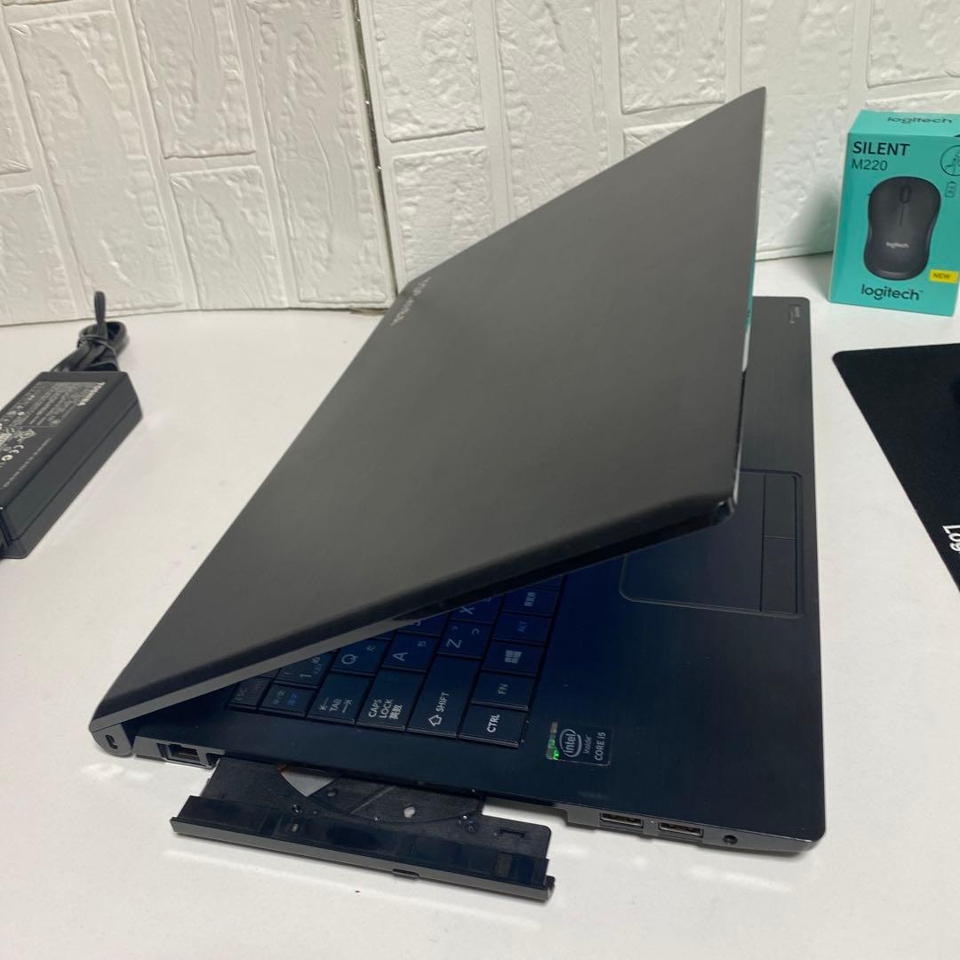 Windows11オフィス2024年i5 SSD256GB メモリ16GB 東芝