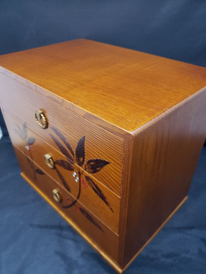 くさ忠　桜皮・貝入れ細工　千両　三段引き出し　小箪笥　伝統工芸品　木製チェスト