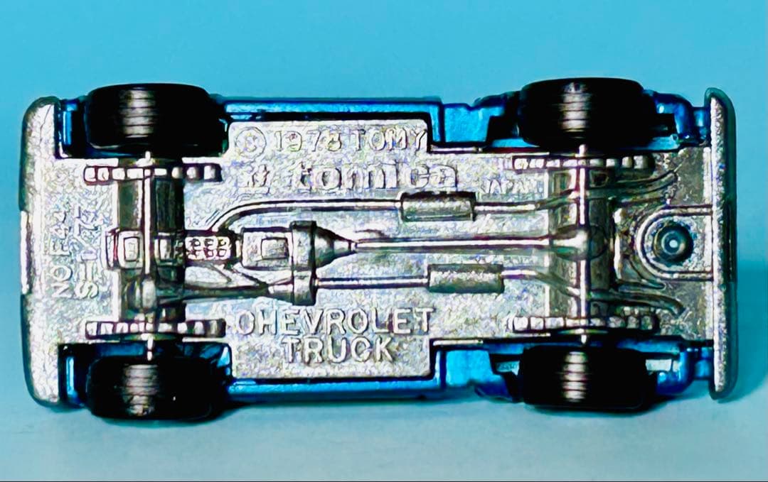 トミカ青箱 F44 シボレートラック