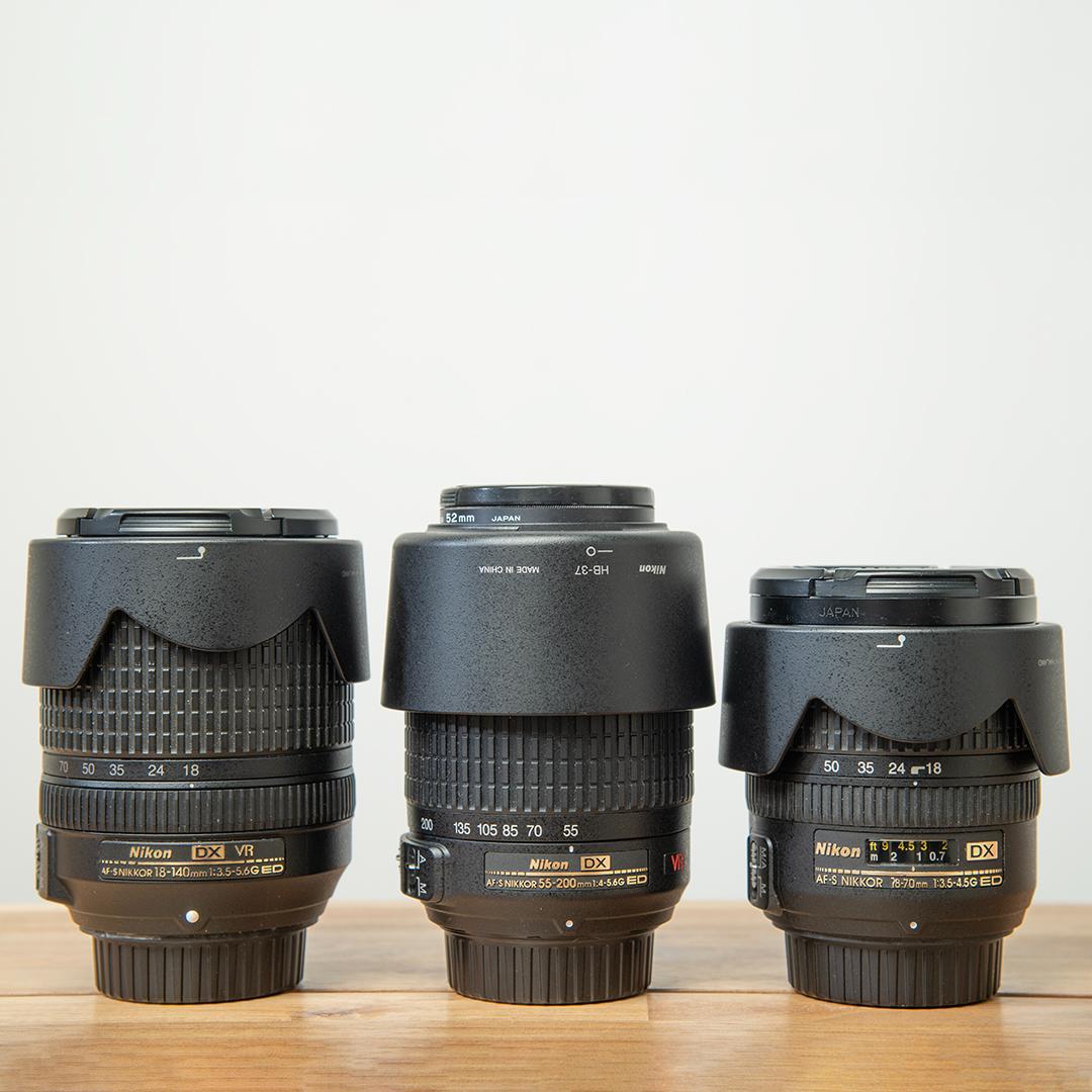 Nikon D7000（シャッター回数5700回、DXレンズ３本、付属品付き）