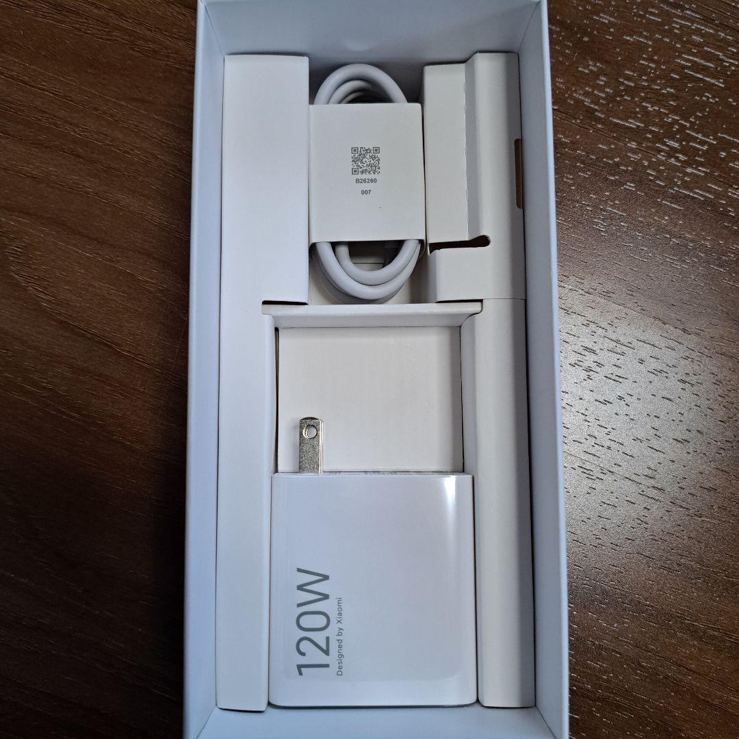 ひ*ろ様 【美品】Xiaomi 14T PRO 256GB おまけつき