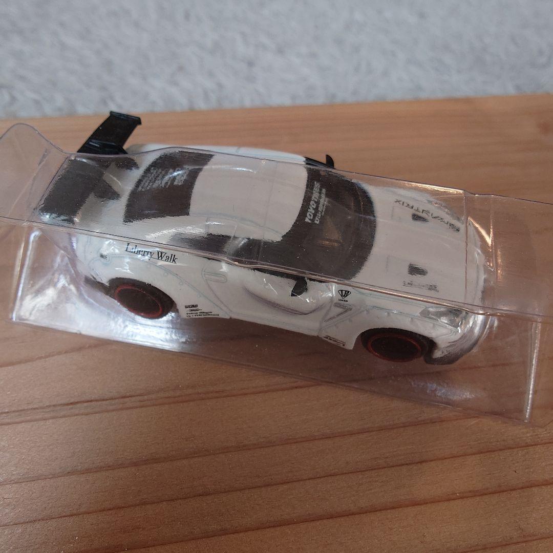 LB★Works Nissan GT-R Matte White 1/64