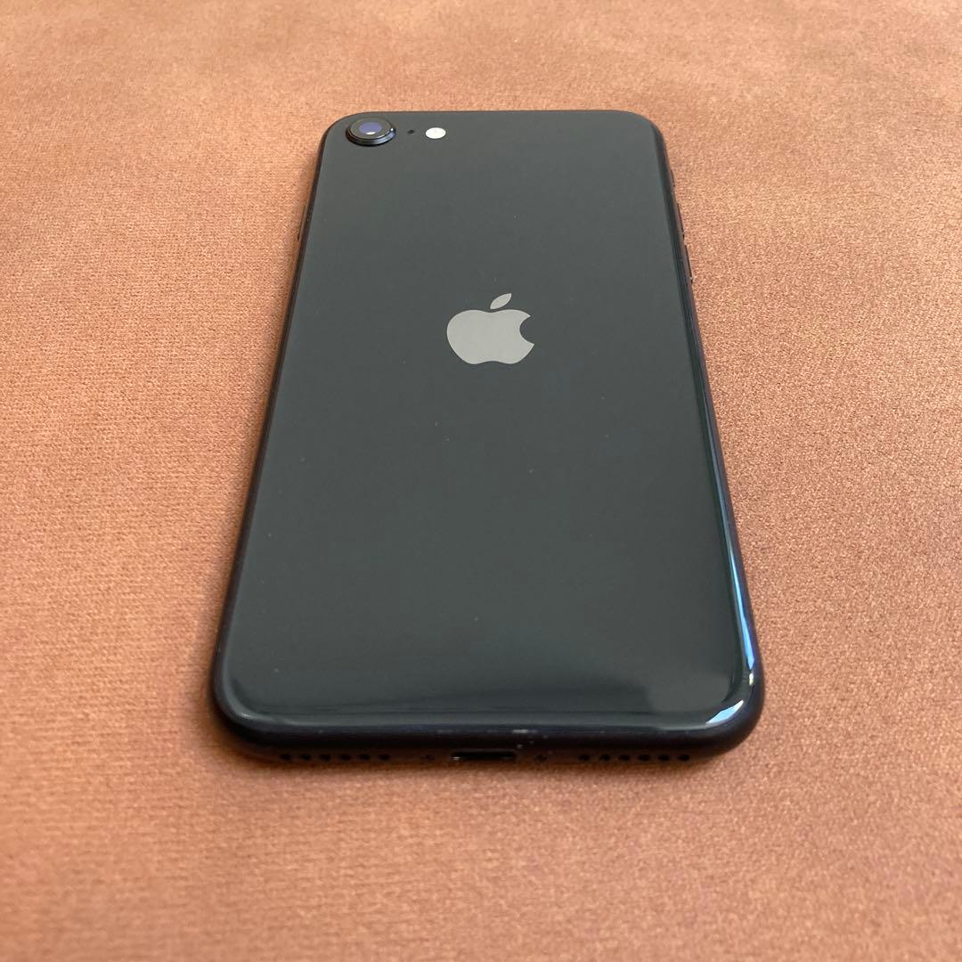 566【早い者勝ち】iPhoneSE2 第2世代 64GB SIMフリー☆