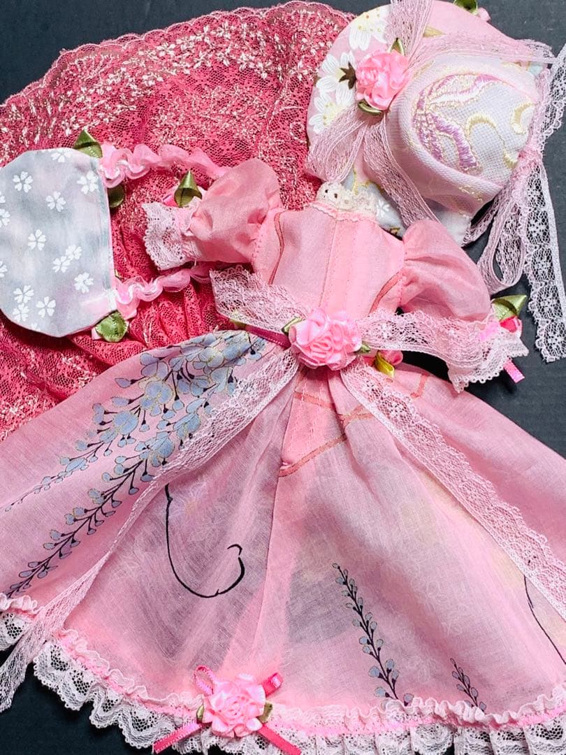 赤桜　　りかちゃんジェニー服　和柄(花ぐるま)＋すずらん柄ロリータ