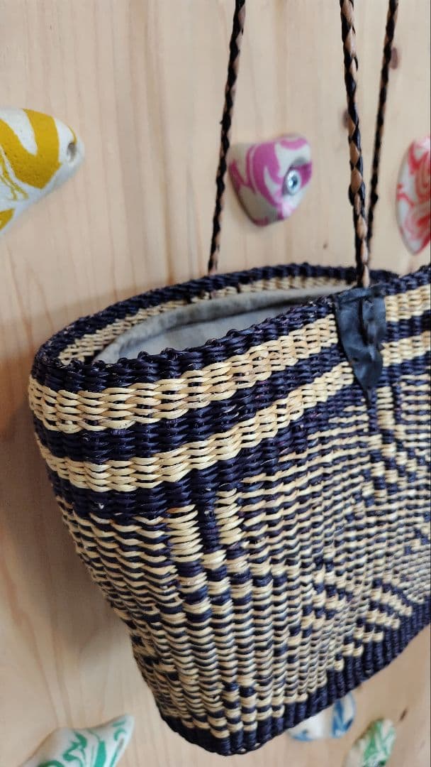 編み込みかごバッグ 黒とベージュ　ブティック購入三万くらい