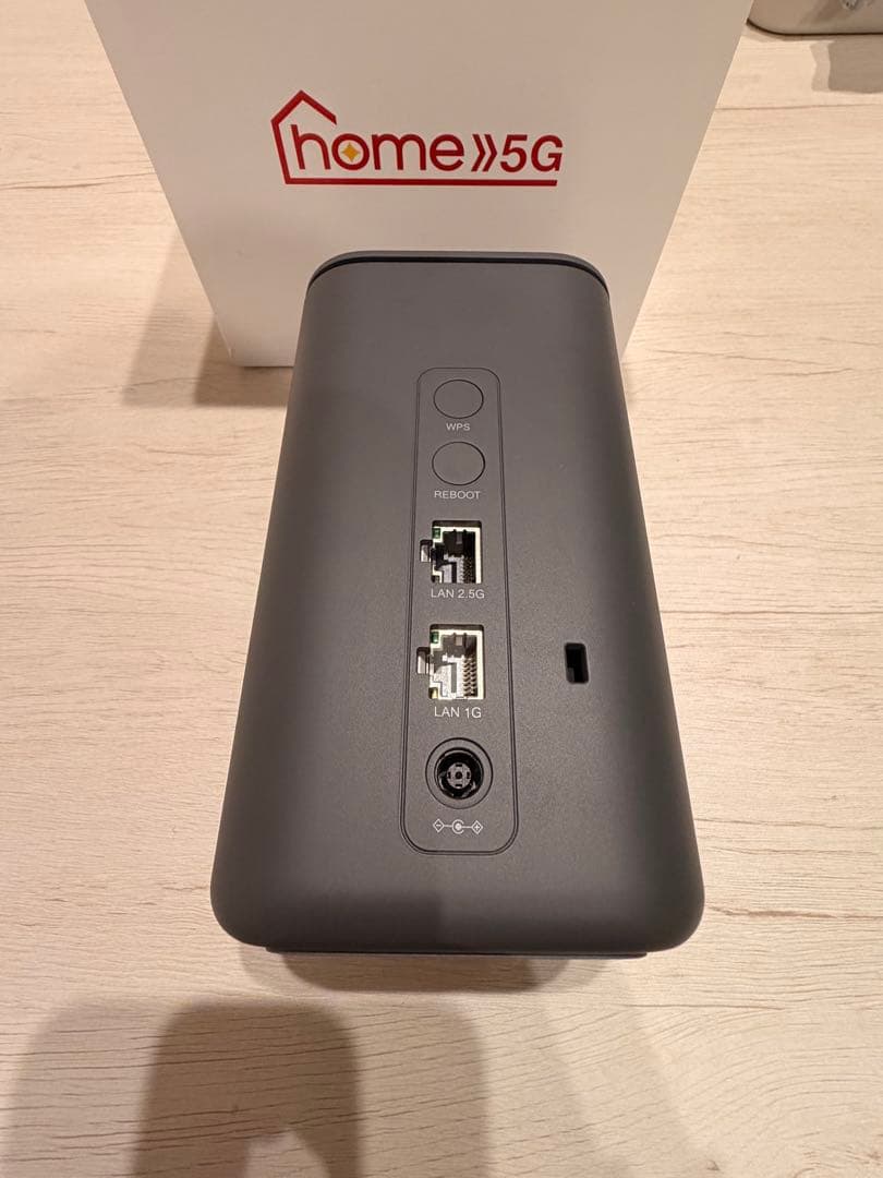NTTドコモ HR02 5Gルーター 本体