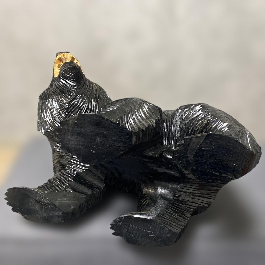 熊の置き物