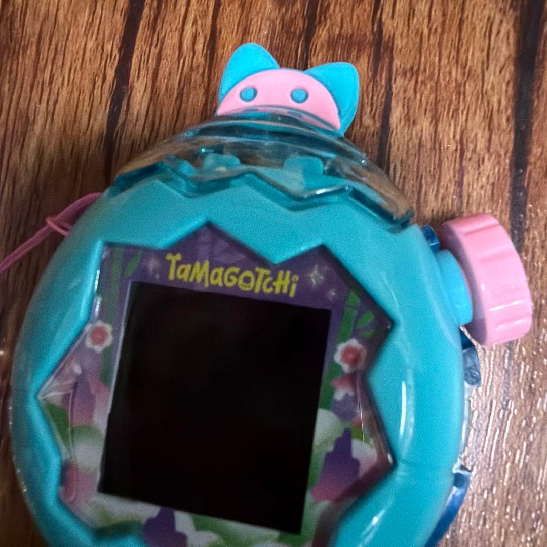 ｛豪華‼︎美品｝たまごっちパラダイスジェイドフォレスト/レッサーパンダケース付き