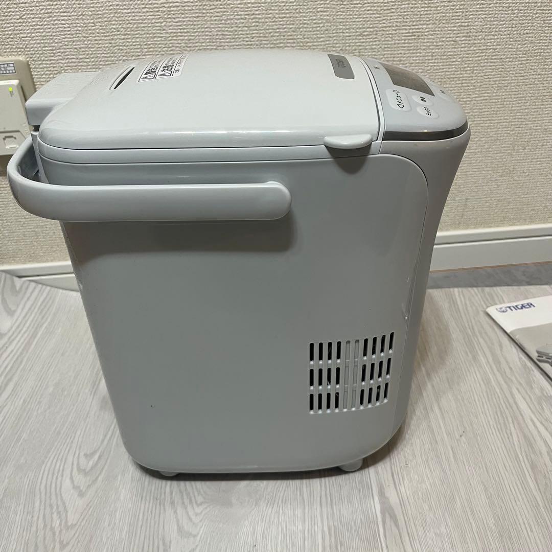 【美品】タイガー GRAND X ホームベーカリー KBD-X100 18年製