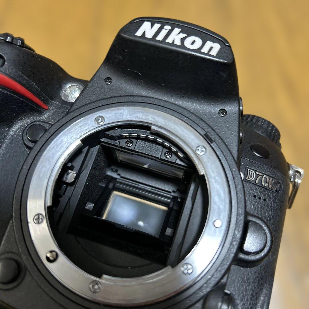 Nikon D7000 デジタル一眼レフカメラ