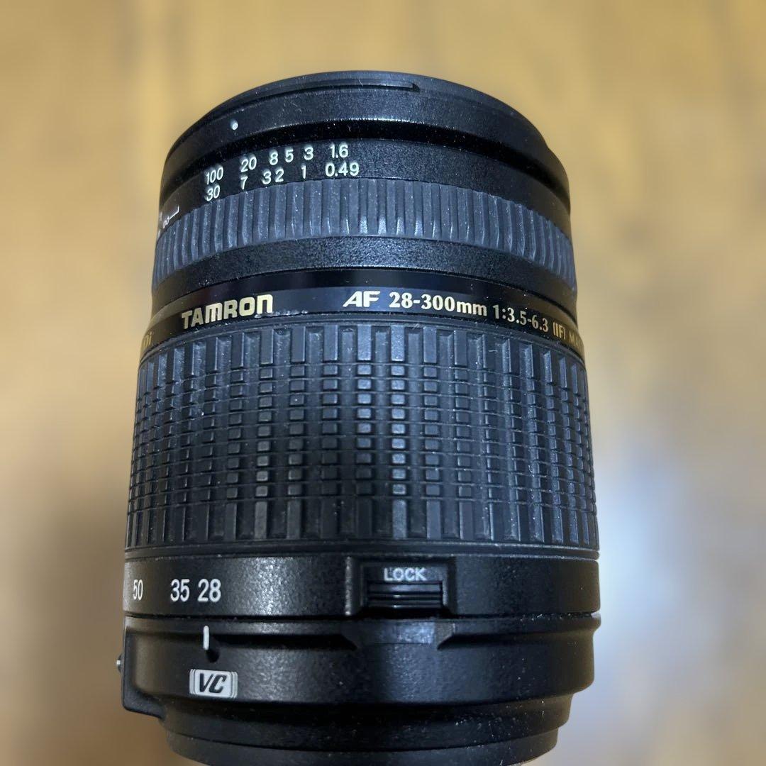 Nikon D7000 デジタル一眼レフカメラ