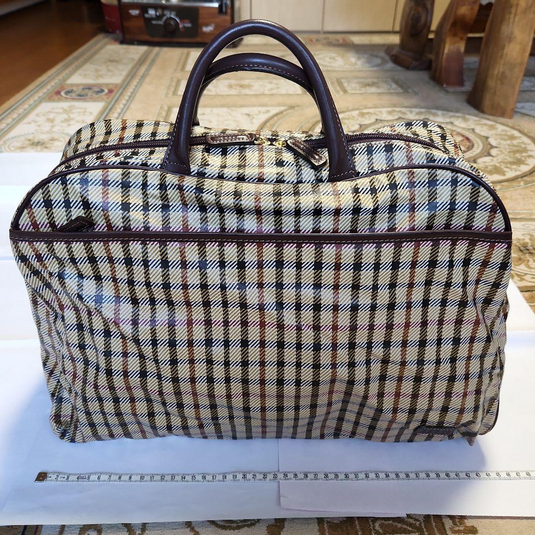 ダックスの旅行カバン