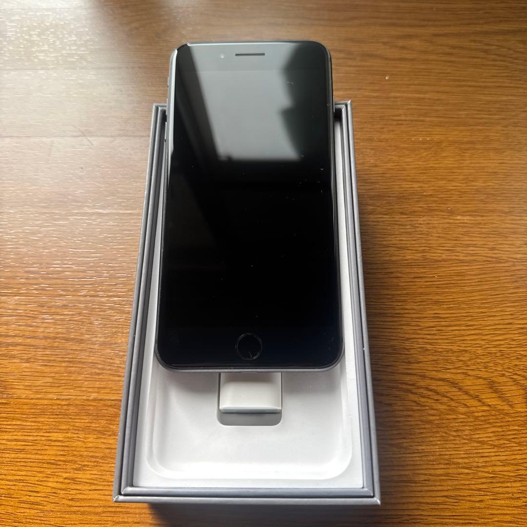 iPhone 8 Plus ブラック店頭展示品