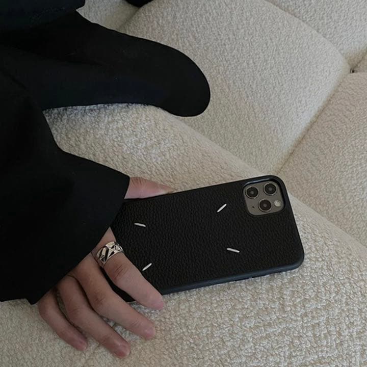 ブラック iPhone12proケース レザー 刺繍