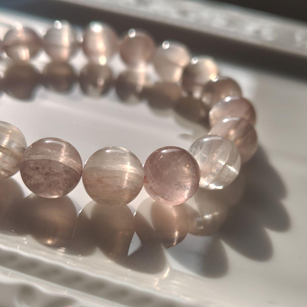 グァバクオーツキューブ×ふんわりピンクマイカ×ピンクトパーズ