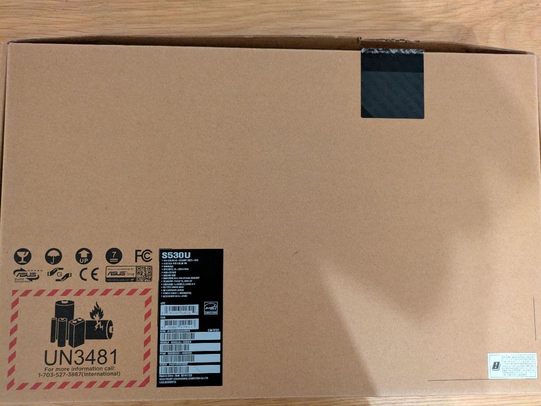 ASUS VivoBook i5 第八世代 15.6インチ s530ua