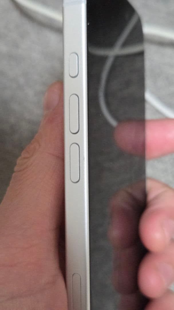 iPhone 16 128GB ホワイト 国内版SIMフリー
