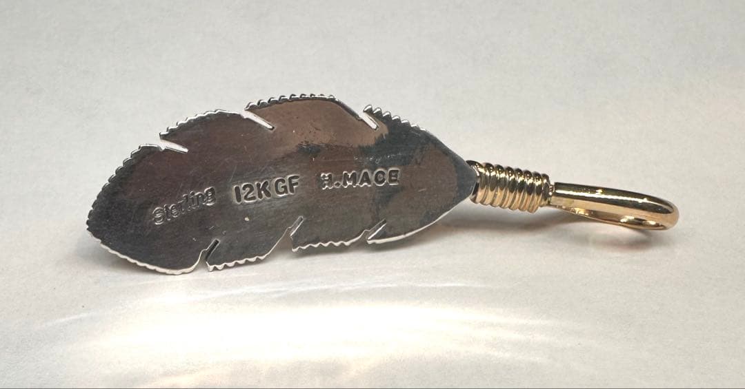 ナバホ族 羽根12KGF ターコイズ付きペンダント