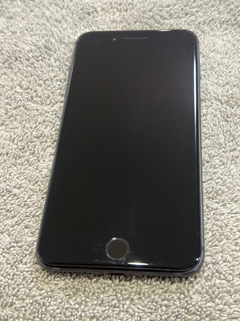 iPhone 8 Plus ブラック／ローズゴールド の2台　ジャンク