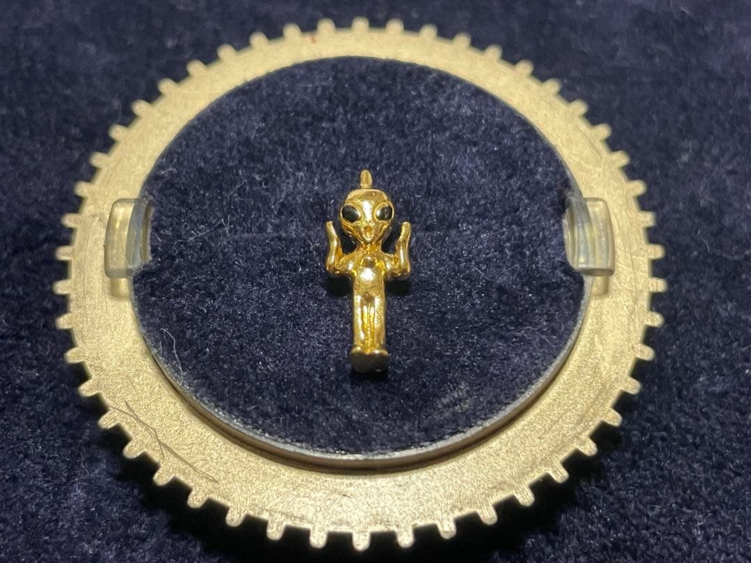 日清食品 ゴールド U.T. 13mm 純金フィギュア K24 宇宙人 懸賞品