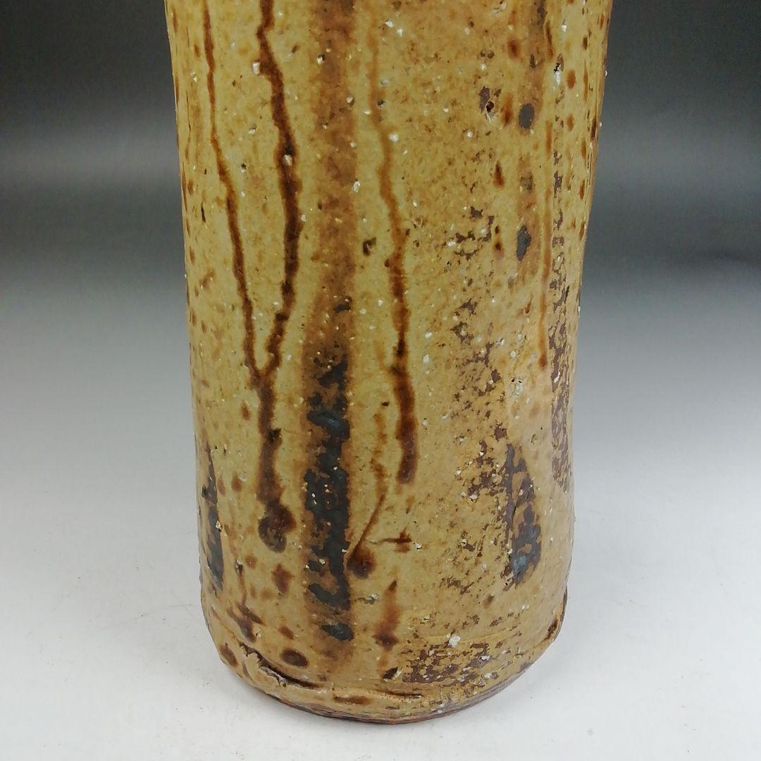 Ｗ２９１　花入　『萩焼』『伊羅保釉鉄彩　花入』『野坂康起 造』共箱　茶道具　花器