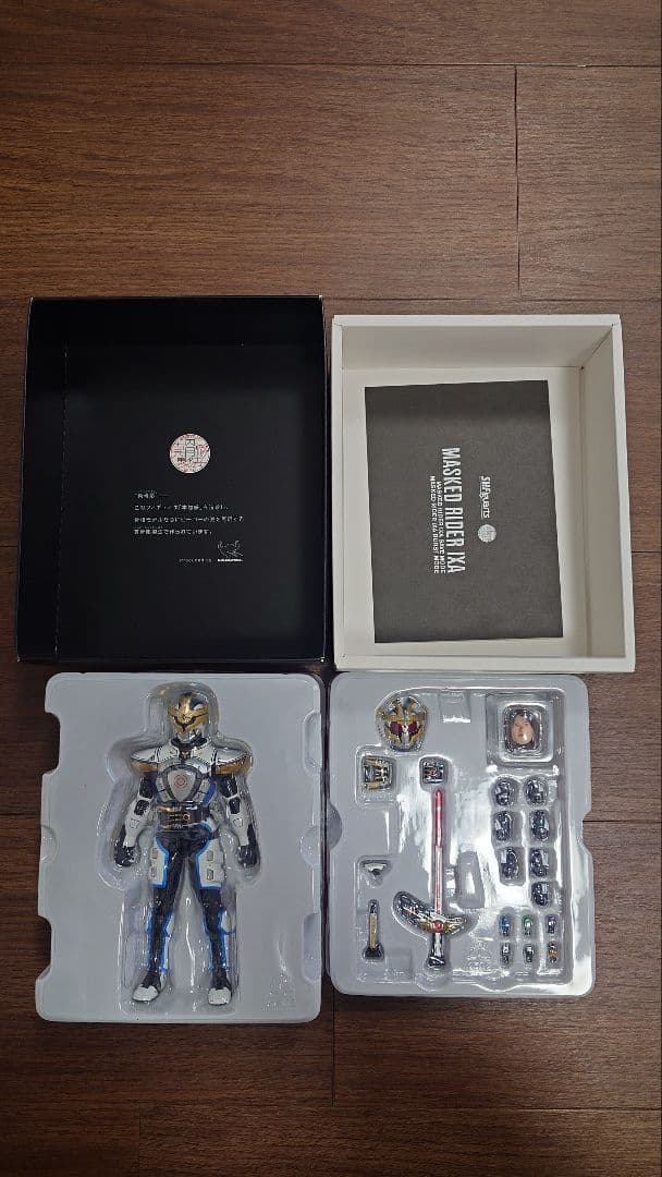 S.H.Figuarts（真骨彫製法） 仮面ライダーイクサ