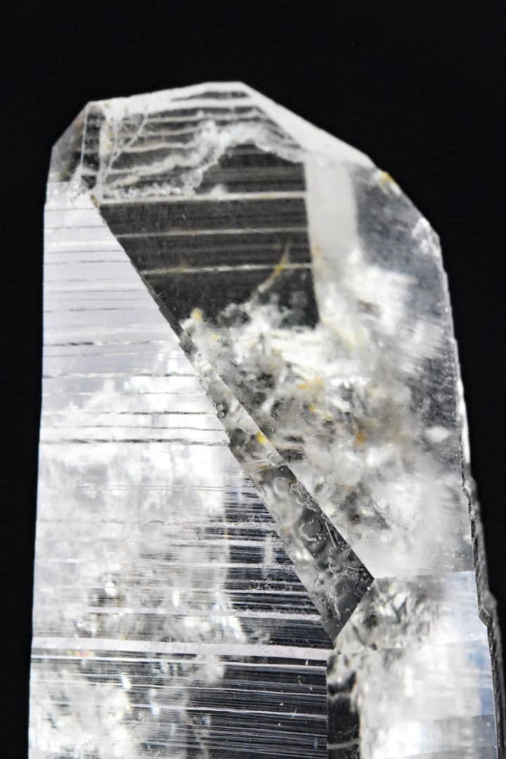 ガネーシュヒマール ラパ産 コロンビアレムリアンの様な条線のポイント1