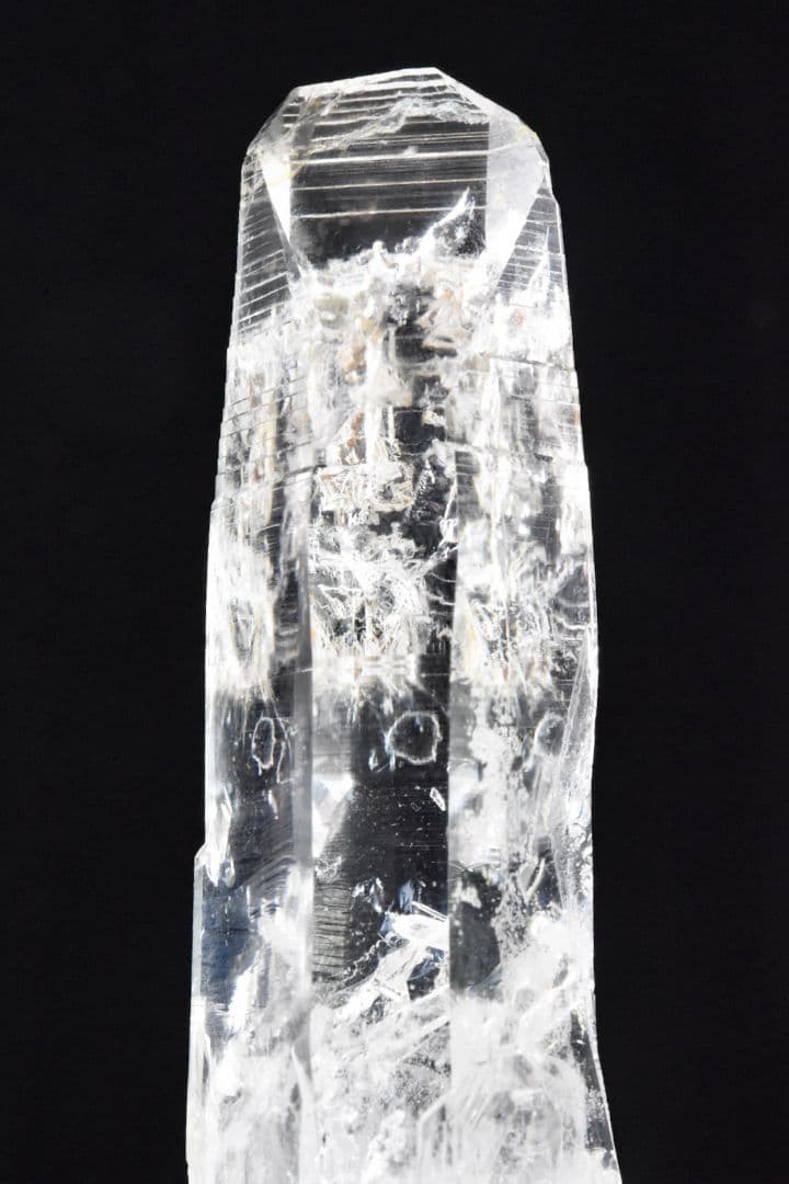 ガネーシュヒマール ラパ産 コロンビアレムリアンの様な条線のポイント1