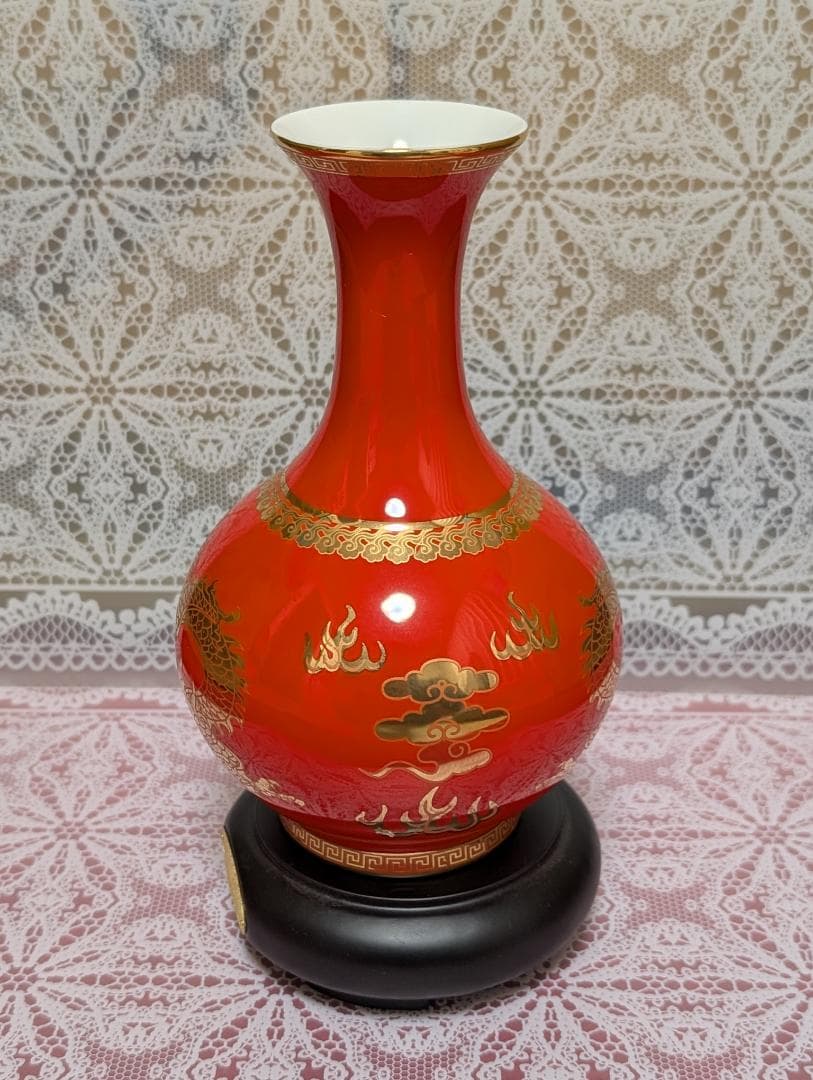 現代中国美術　工藝品　飾り壺　花瓶　レッド　台/箱付