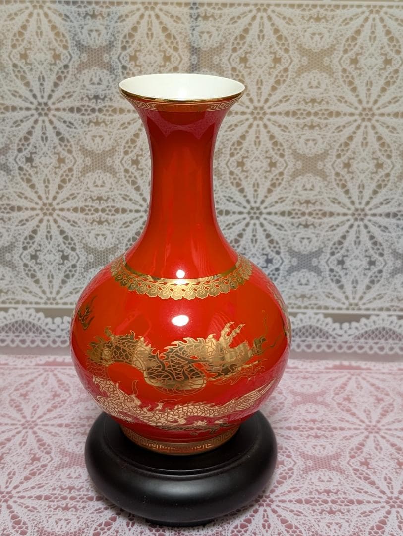 現代中国美術　工藝品　飾り壺　花瓶　レッド　台/箱付