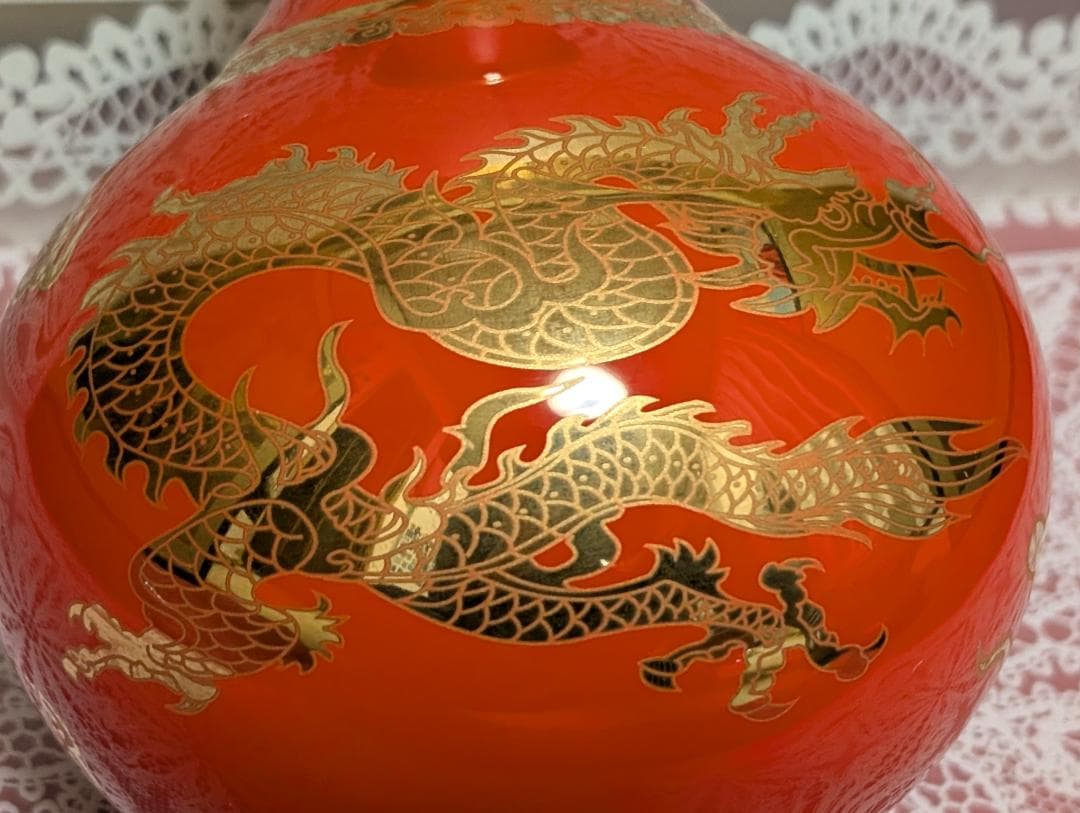 現代中国美術　工藝品　飾り壺　花瓶　レッド　台/箱付