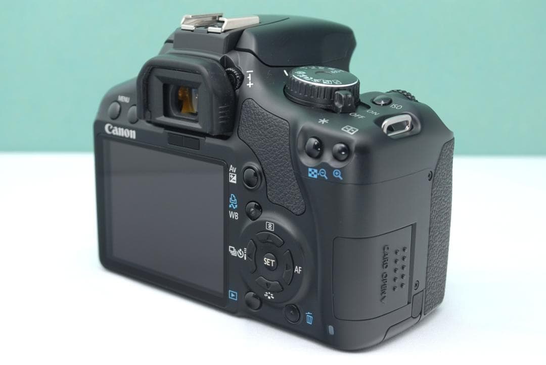 ☘️カメラデビューに✨️ Canon Kiss X2 一眼レフ 手ぶれ補正 美品