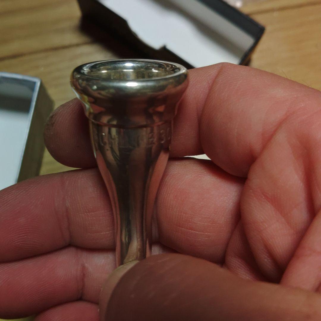 未使用のホルンマウスピース。SCHILKE,30C-2