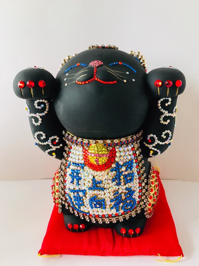 「値下げしました」ジュエリー招き猫　上向き黒招き猫貯金箱