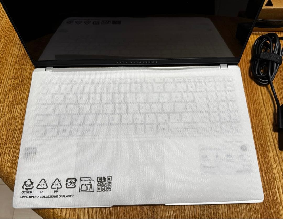 Windowsノート本体 ASUS Vivobook S 15 (S5507) Copilot+ PC