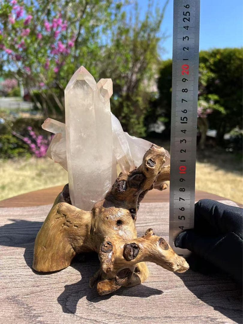 A773 マダガスカル産ピンク水晶クラスター