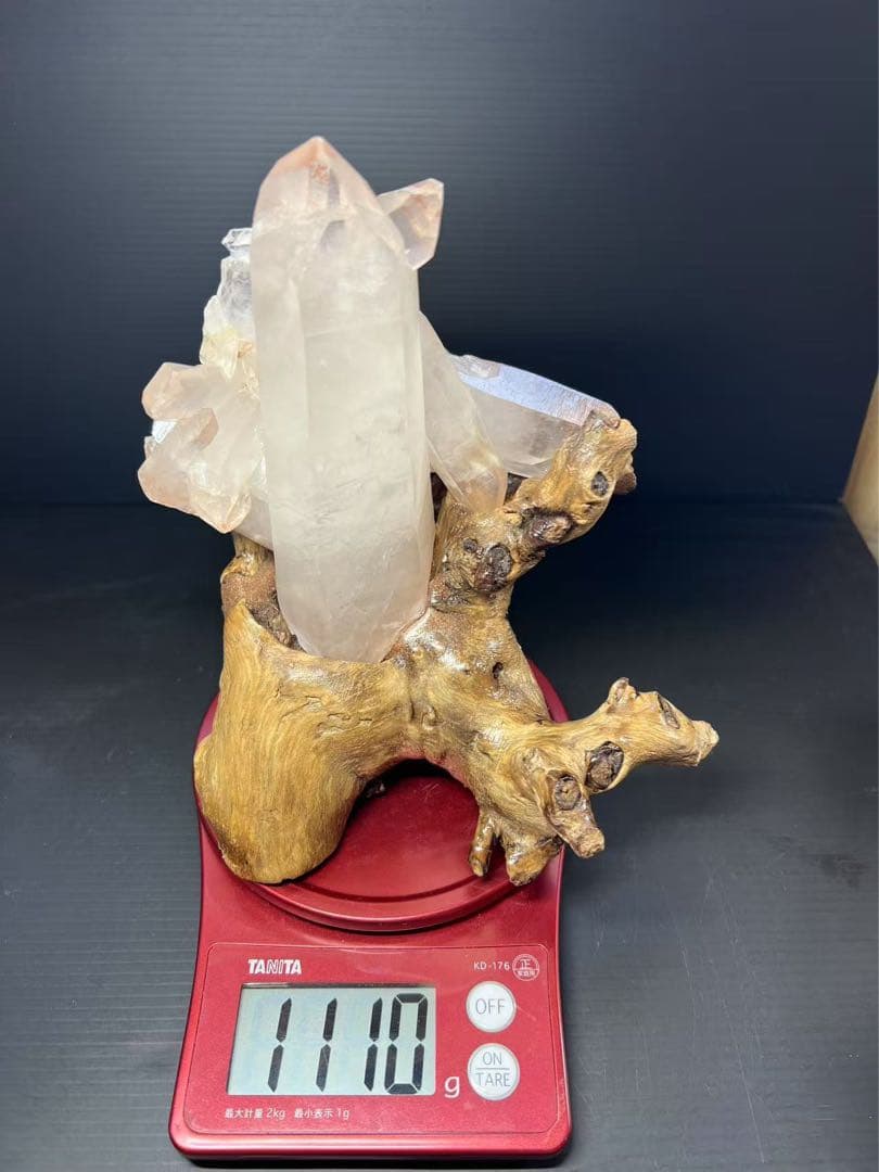 A773 マダガスカル産ピンク水晶クラスター