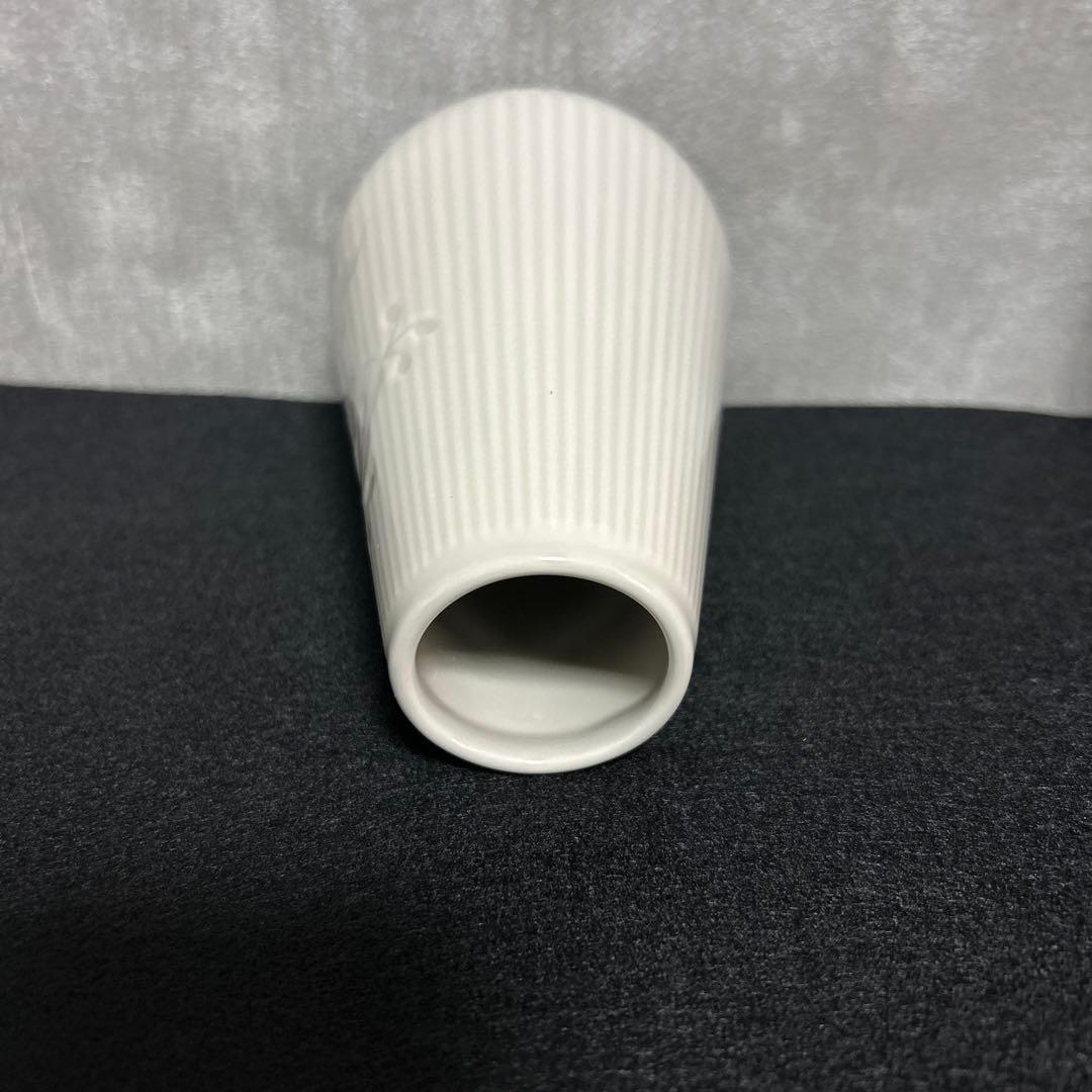 ロイヤルコペンハーゲン エンブレム ベースアイボリー ホワイト 花瓶　一輪挿し