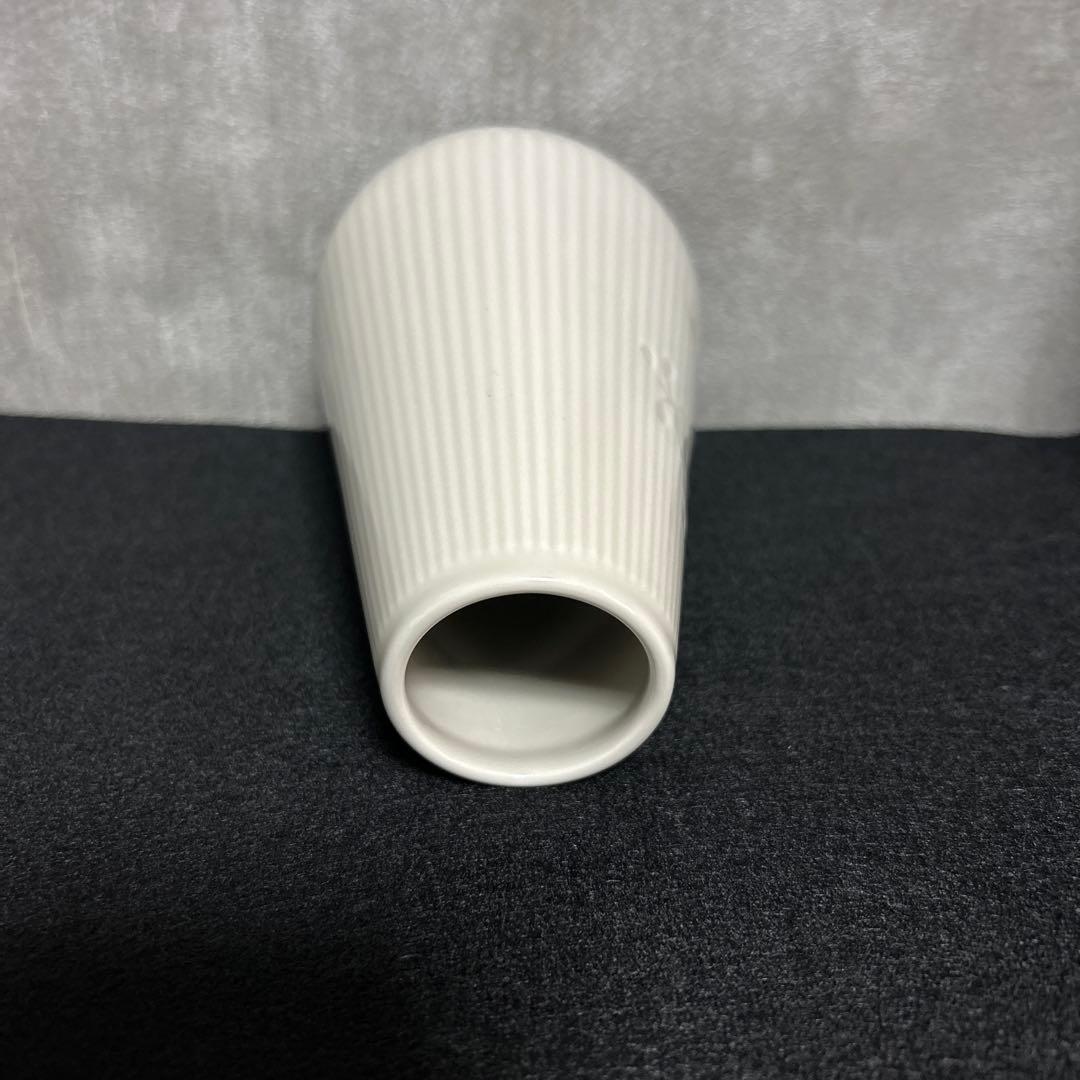 ロイヤルコペンハーゲン エンブレム ベースアイボリー ホワイト 花瓶　一輪挿し