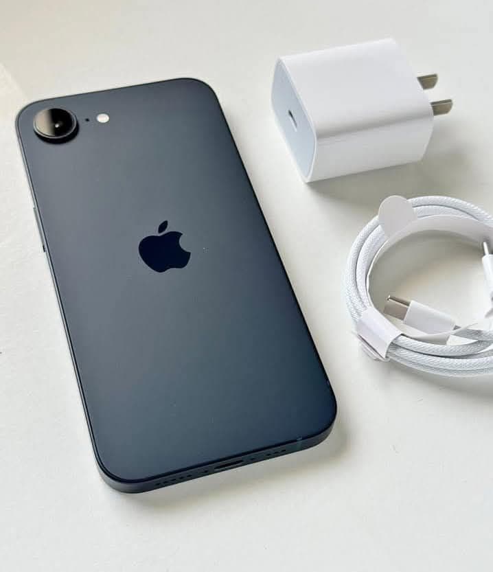 抹茶くず餅バッテリー容量100%Apple iPhone 16e