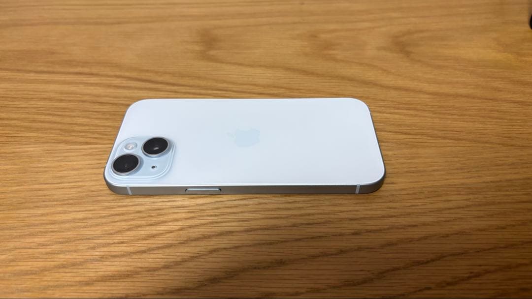 【極美品】Apple iPhone 15 ブルー 128GB