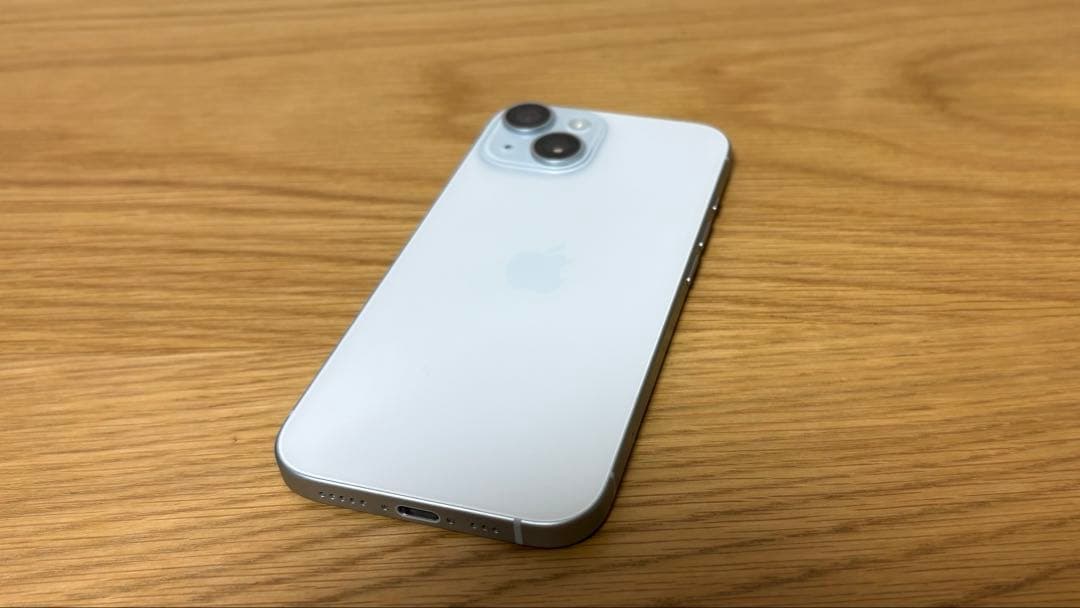 【極美品】Apple iPhone 15 ブルー 128GB
