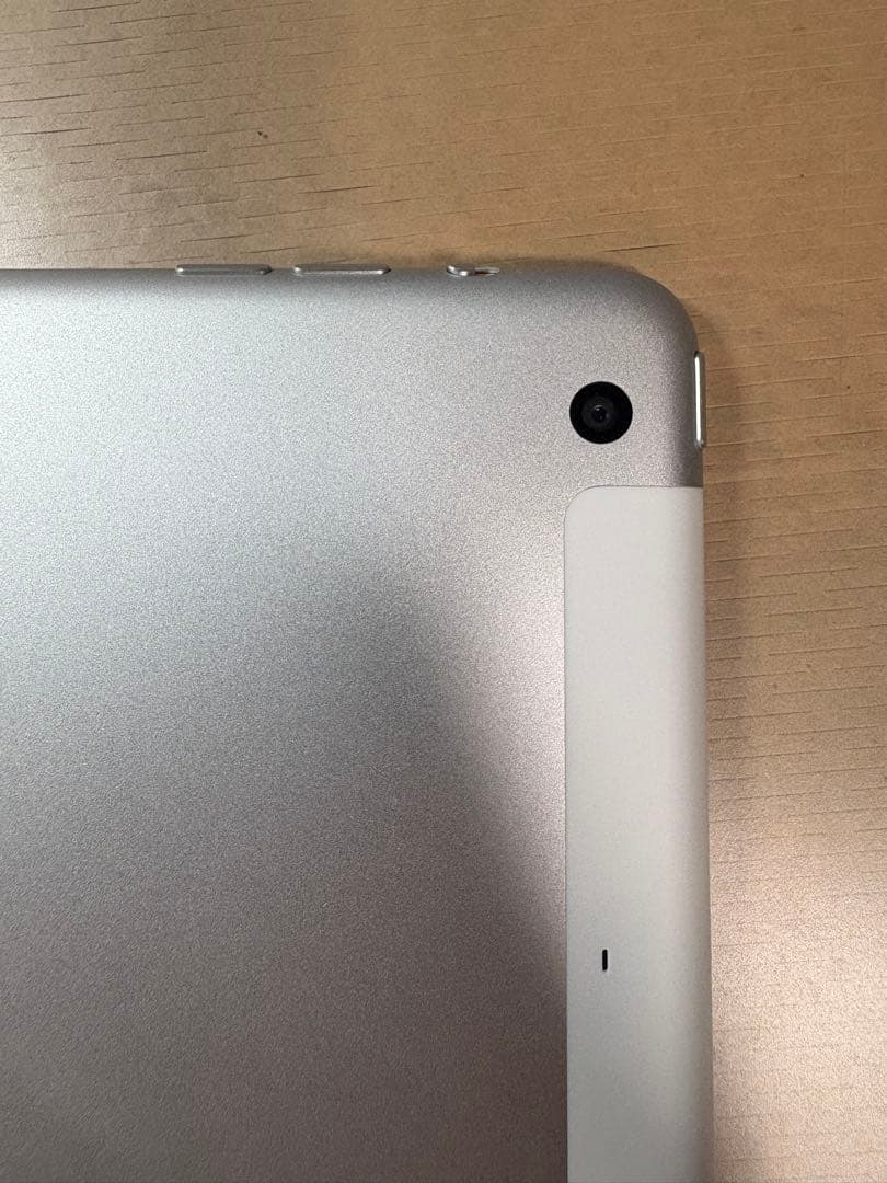 美品iPad mini3 16GB wifi+cellular シルバー