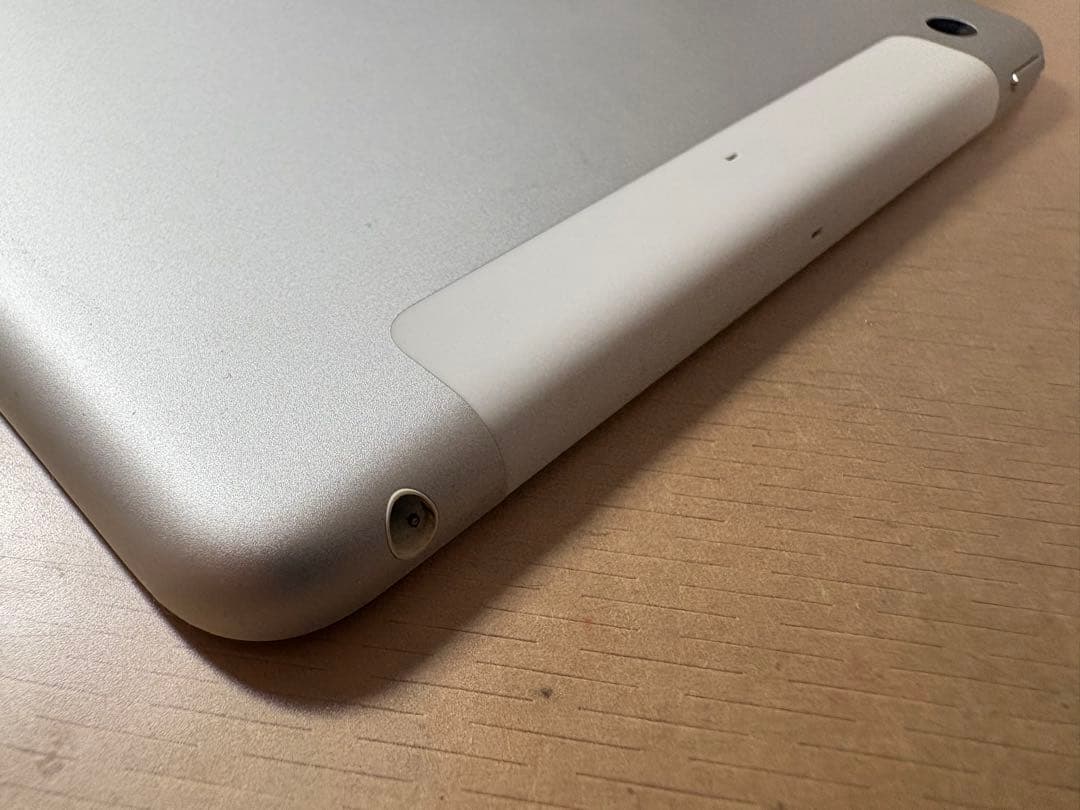 美品iPad mini3 16GB wifi+cellular シルバー