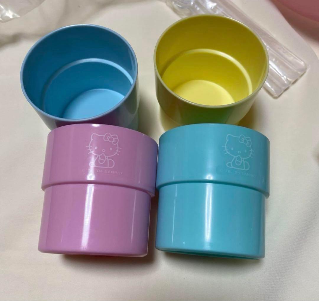 HELLO KITTY キャンピングテーブルウェアセット　弁当箱