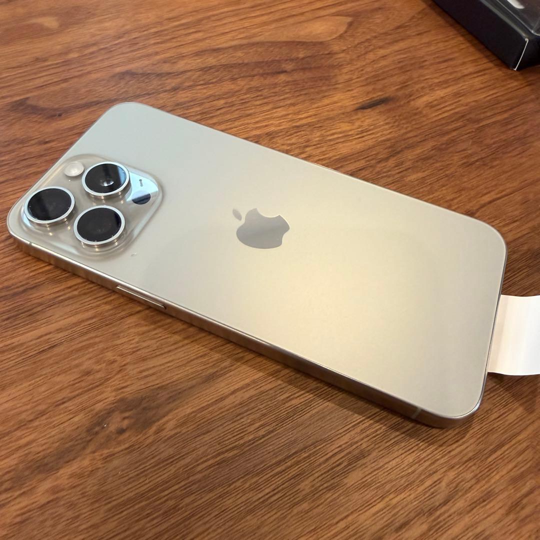 【未使用新品】iPhone 15 Promax 256GB ナチュラルチタニウム