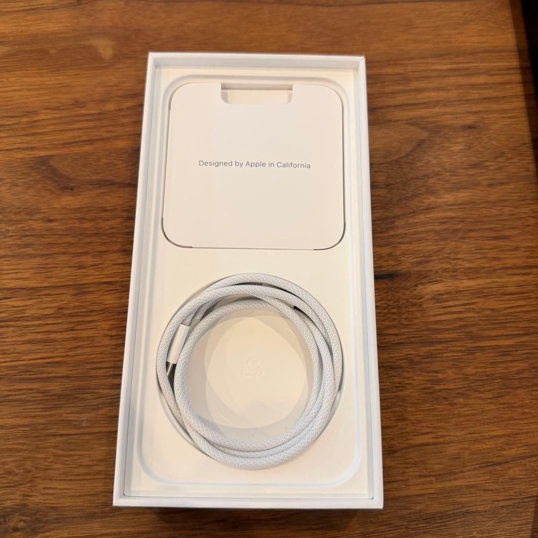 【未使用新品】iPhone 15 Promax 256GB ナチュラルチタニウム